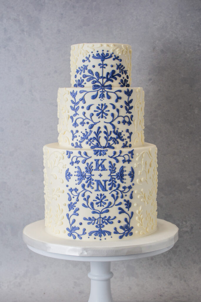 9.22.24- Blue and White Piped Cake-09-2